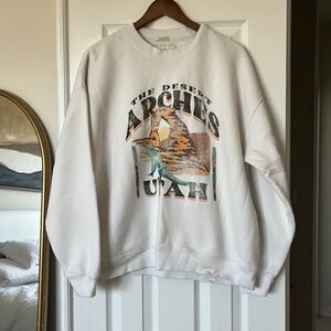 Abercrombie graphic crewneck